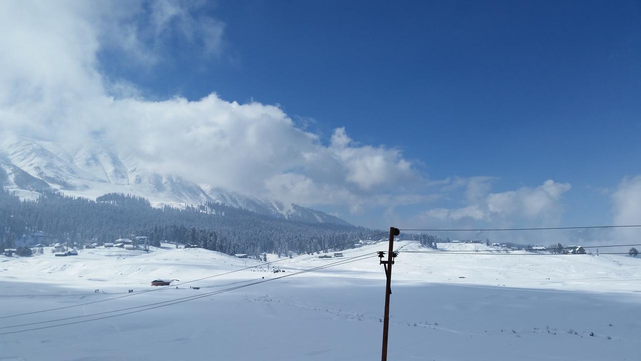 Hotel Gulmarg Inn Eksteriør billede